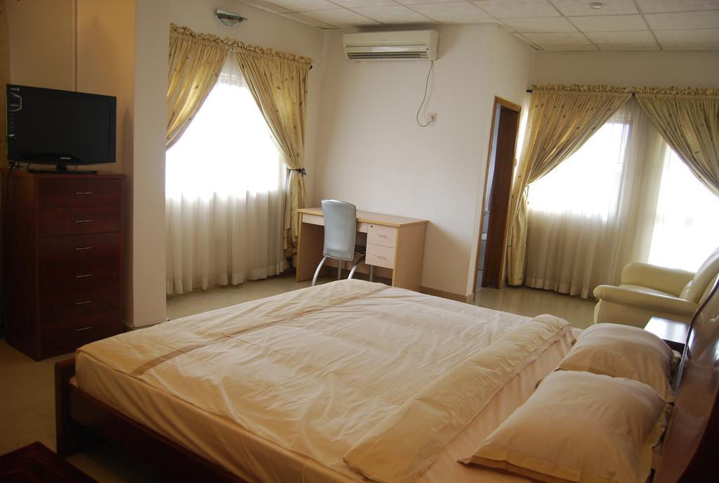 The Habitat Suites International Лаґос Екстер'єр фото