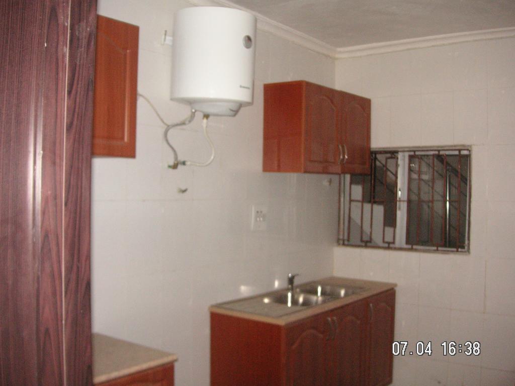 The Habitat Suites International Лаґос Номер фото
