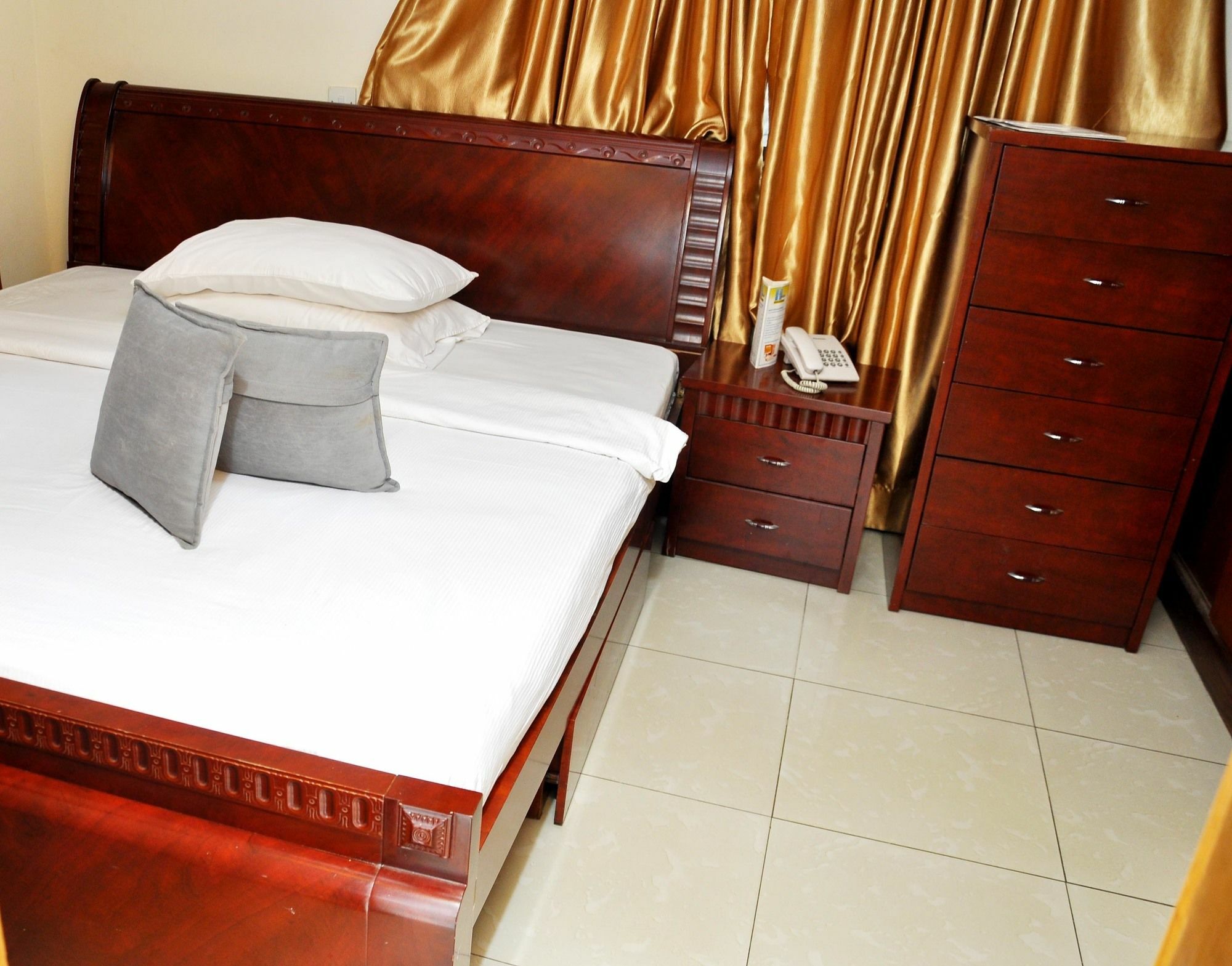 The Habitat Suites International Лаґос Екстер'єр фото