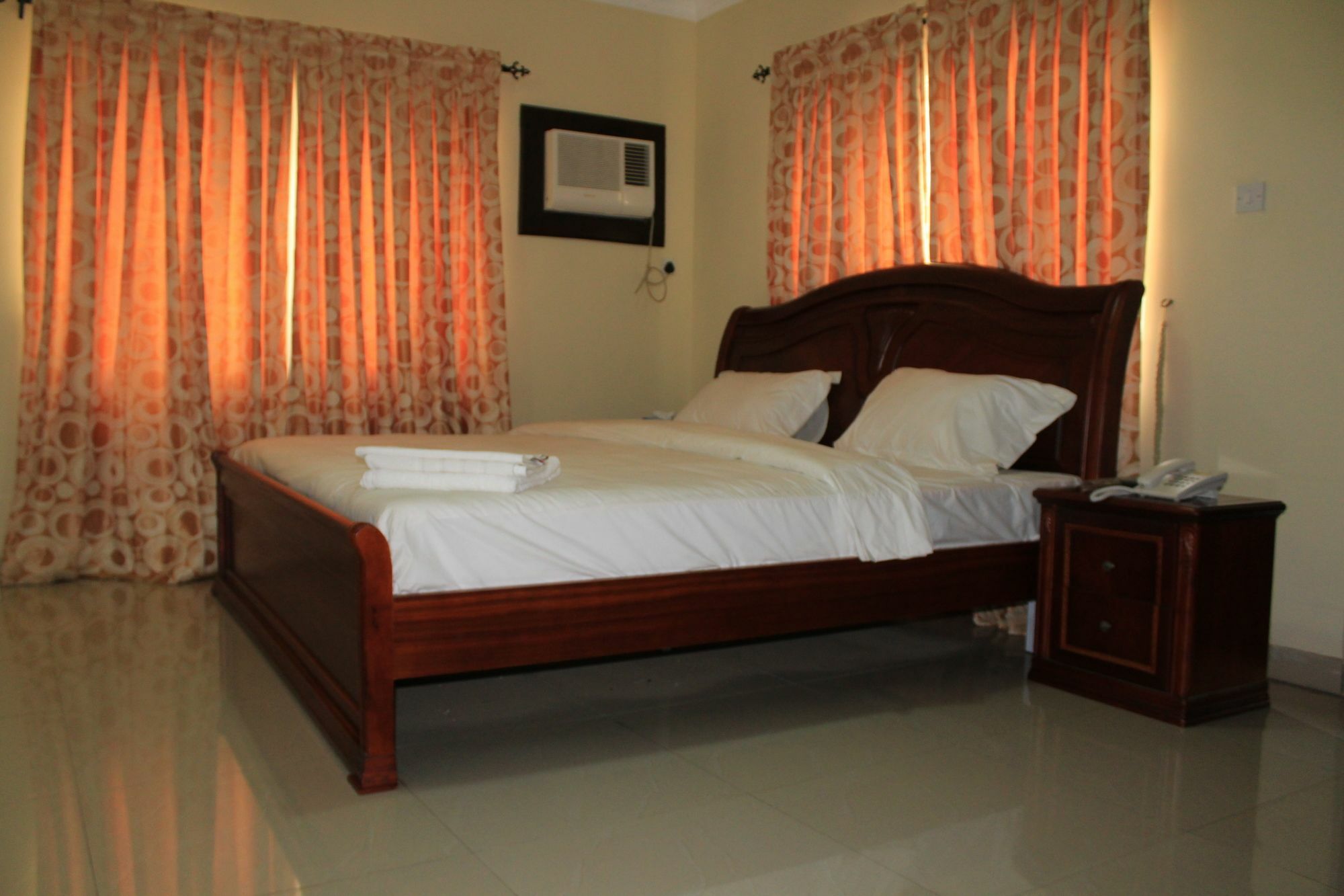 The Habitat Suites International Лаґос Екстер'єр фото